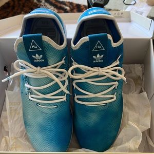 Hu Adidas Pharrell Williams tennis shoes  size 12